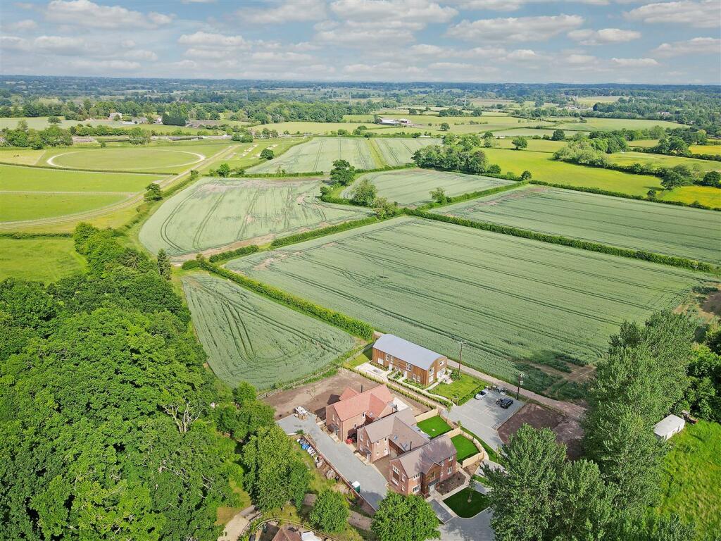 Additional property image - Stripes Hill Farm, Knowle