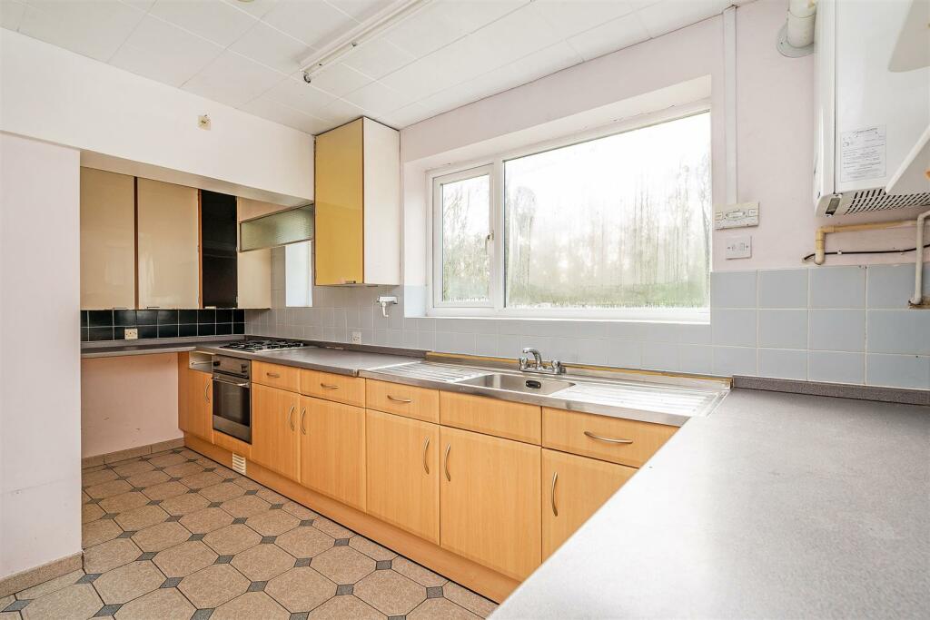 Additional property image - Henley Crescent, Solihull