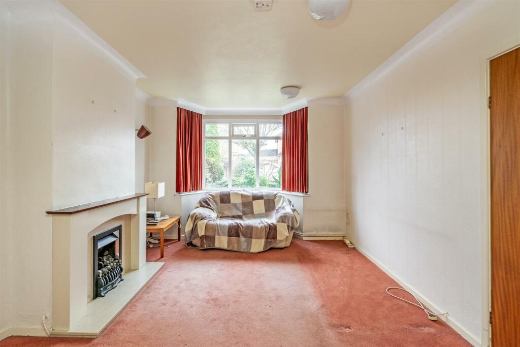 Additional property image - Henley Crescent, Solihull