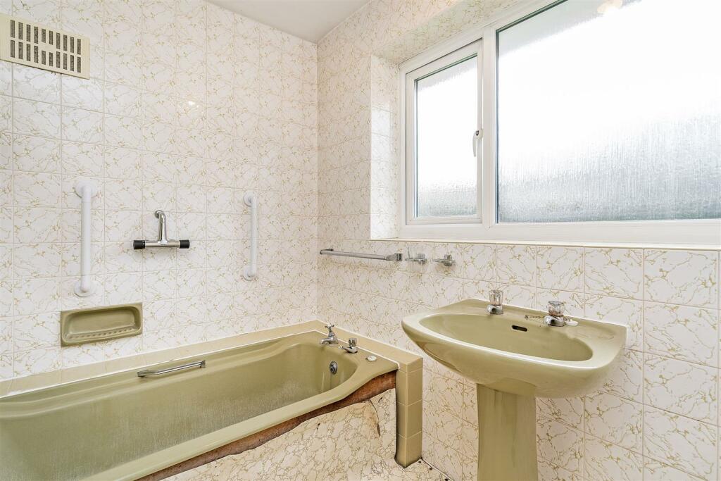 Additional property image - Henley Crescent, Solihull