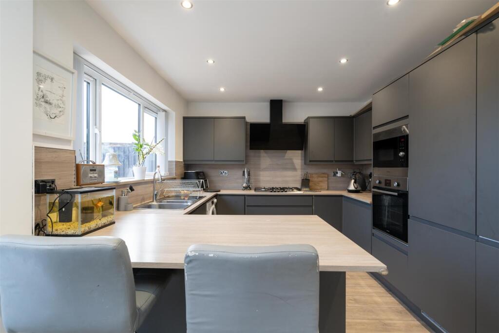 Additional property image - Highwood Avenue, Solihull