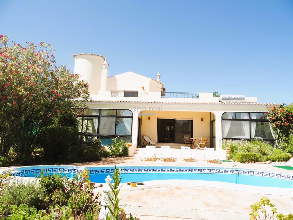 Main image of property: Algarve, Santa Bárbara de Nexe