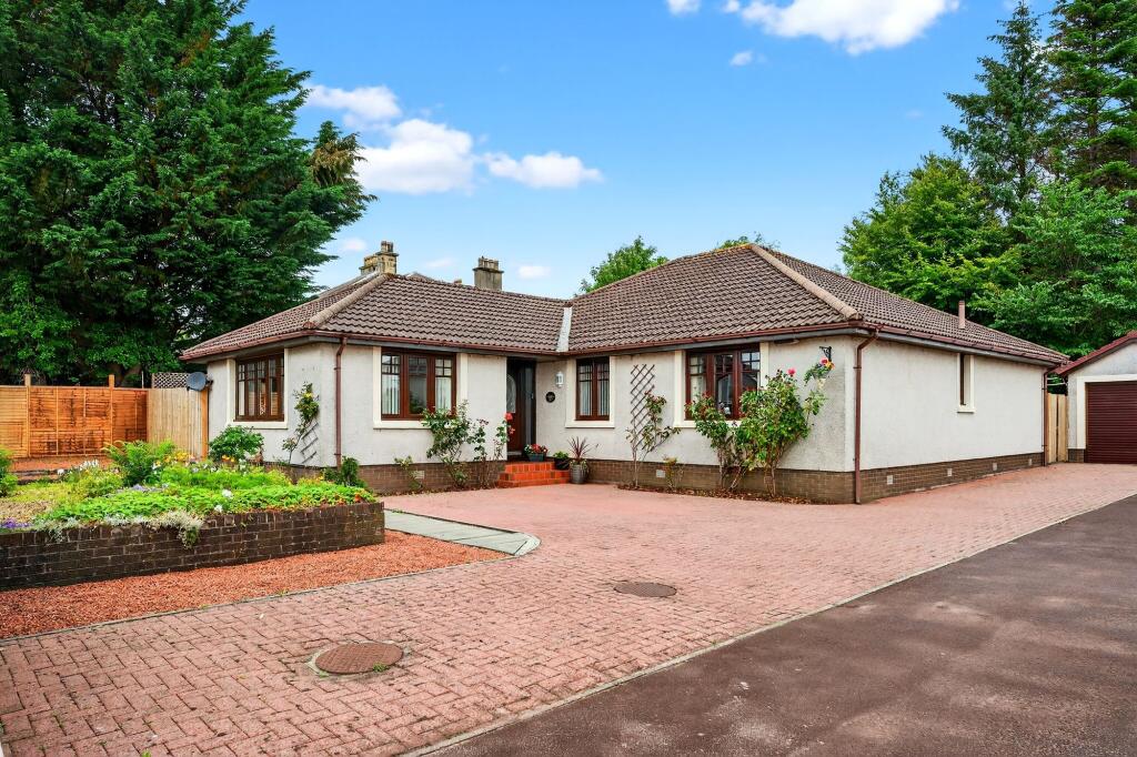 Main image of property: 3a Old Woodwynd Road, Kilwinning, KA13 7DL