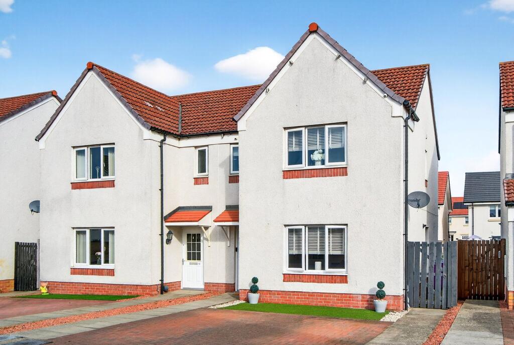 Main image of property: 10 Ladyacre Wynd, Irvine, KA11 2FZ