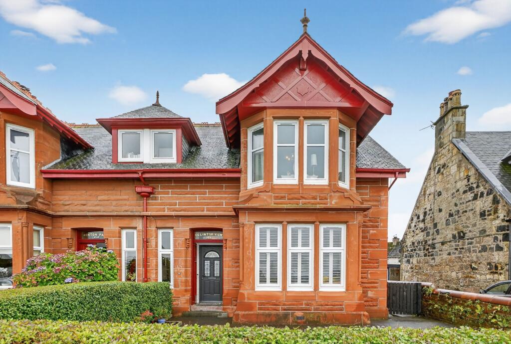 Main image of property: 122 Bank Street, Irvine, KA12 0NF