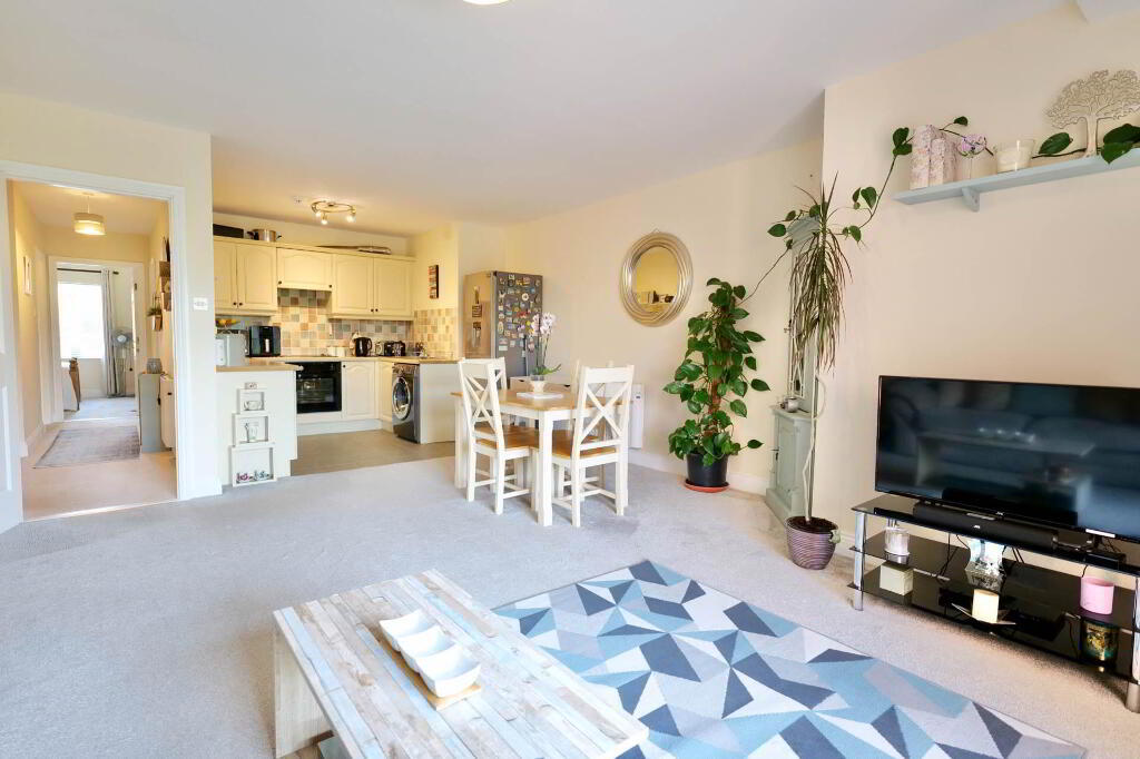 Main image of property: 2e An Dun, Church Road, Raheen