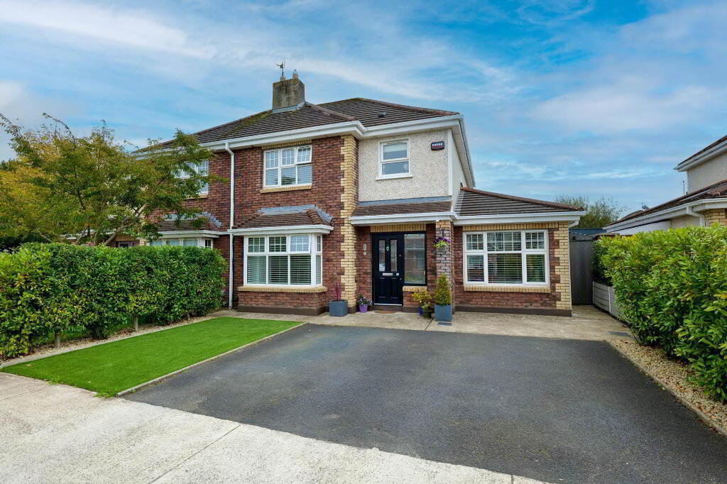 Main image of property: 4 Heather Grove, Glencairin, Dooradoyle