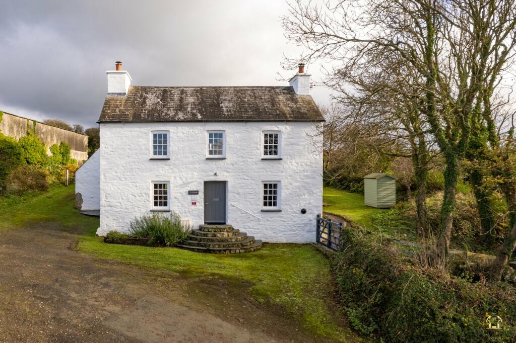 3 bedroom detached house for sale in Abercastle, SA62