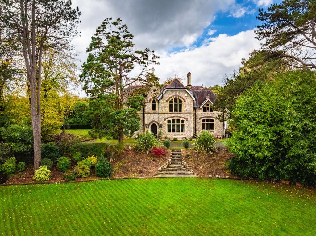 Main image of property: Llandeilo Road, Llandybie, SA18