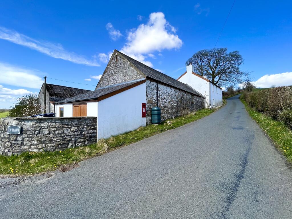 Additional property image - Ty Mawr, Ystradfellte, Aberdare, Mid Glamorgan