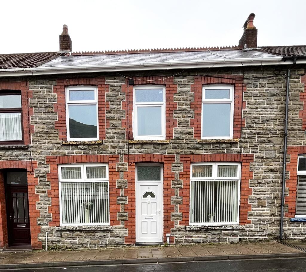 3 bedroom terraced house for sale in Milton Street, Cwmaman, Aberdare