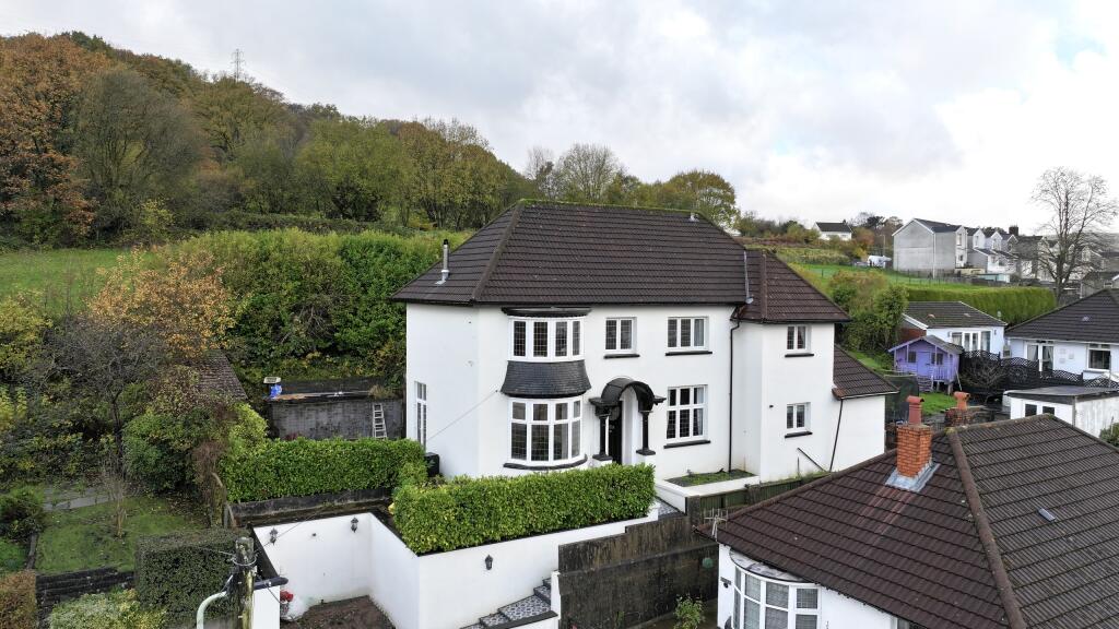 4 bedroom detached house for sale in The Grove, Aberdare, Mid