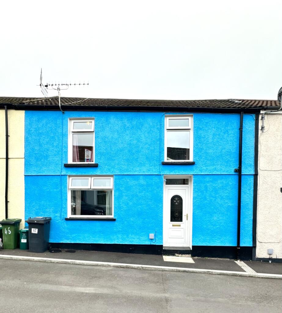 3 bedroom terraced house for sale in Belle Vue Street, Aberdare, CF44