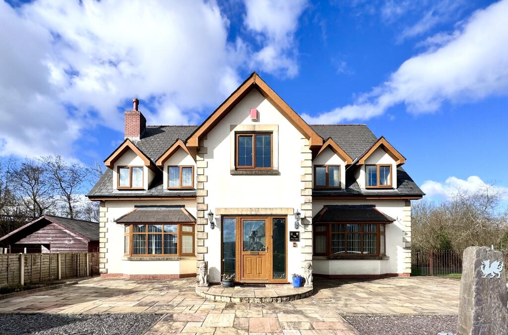 6 bedroom detached house for sale in The Try Line, Penderyn Road