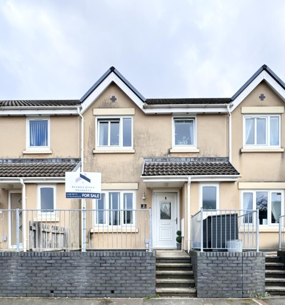 3 bedroom terraced house for sale in Pendarren Court, Rhigos, Aberdare