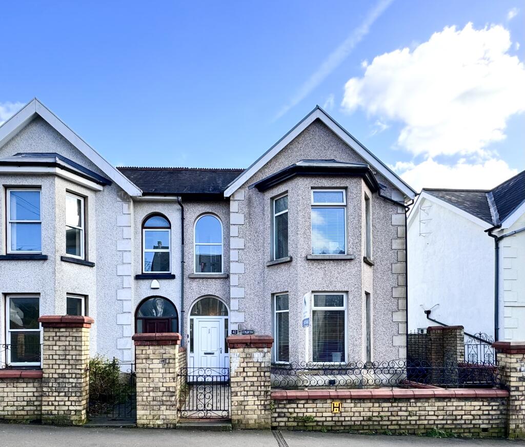 5 bedroom semidetached house for sale in Abernant Road, Aberdare, CF44
