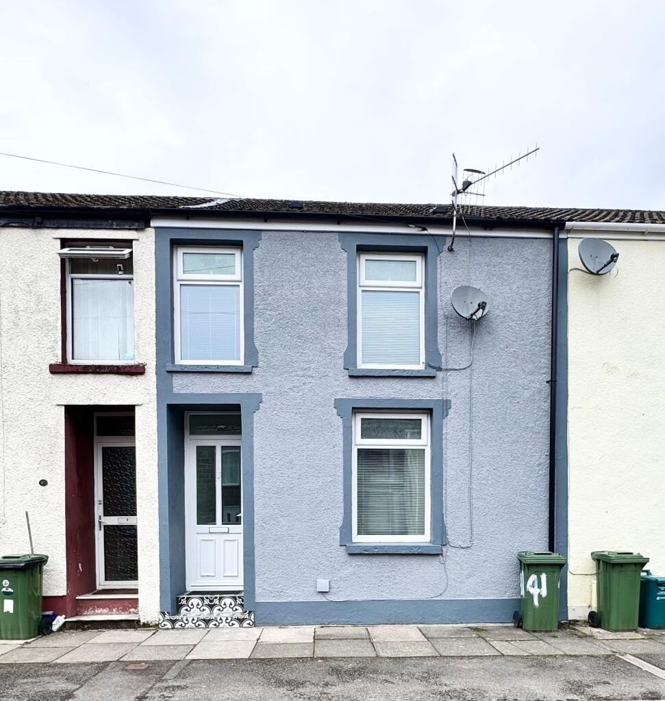 3 bedroom terraced house for sale in Gadlys Street, Aberdare, CF44