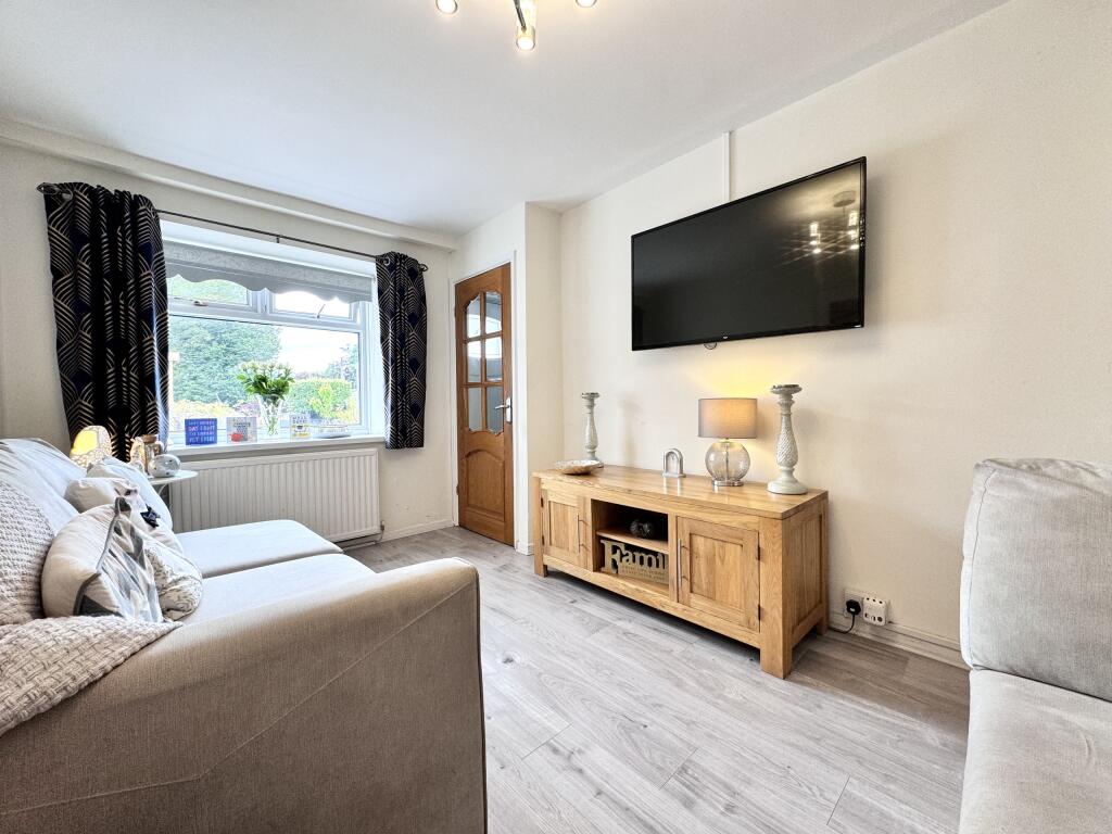 Additional property image - Exhibition Row, Llwydcoed, Aberdare