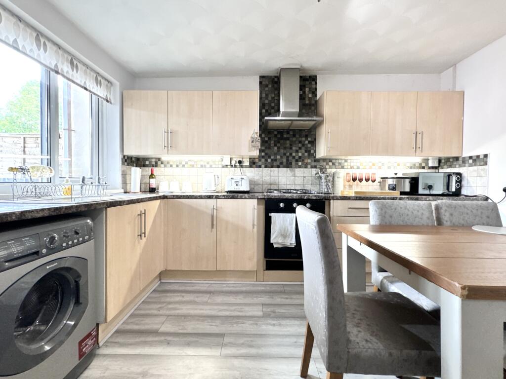 Additional property image - Exhibition Row, Llwydcoed, Aberdare