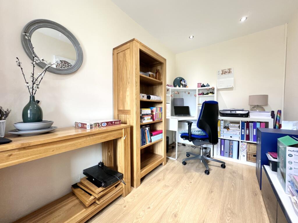 Additional property image - Exhibition Row, Llwydcoed, Aberdare