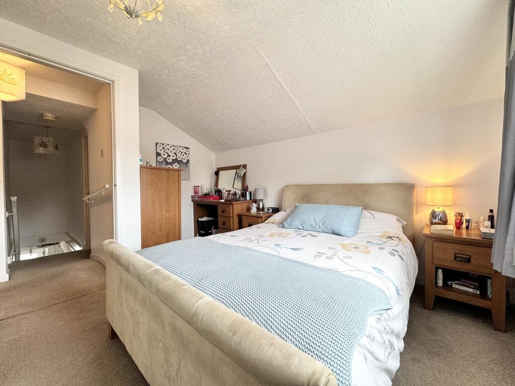 Additional property image - Exhibition Row, Llwydcoed, Aberdare