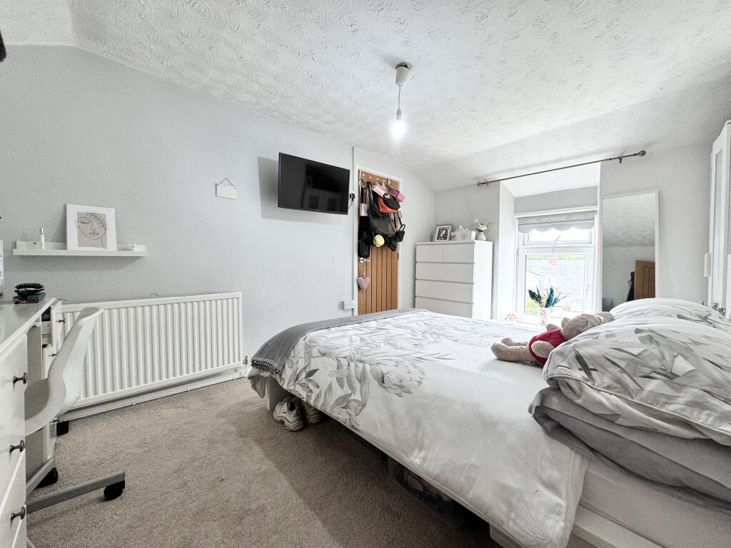 Additional property image - Exhibition Row, Llwydcoed, Aberdare