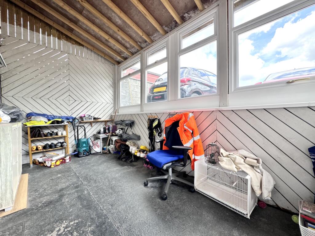 Additional property image - Exhibition Row, Llwydcoed, Aberdare