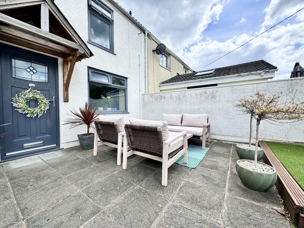 Additional property image - Exhibition Row, Llwydcoed, Aberdare