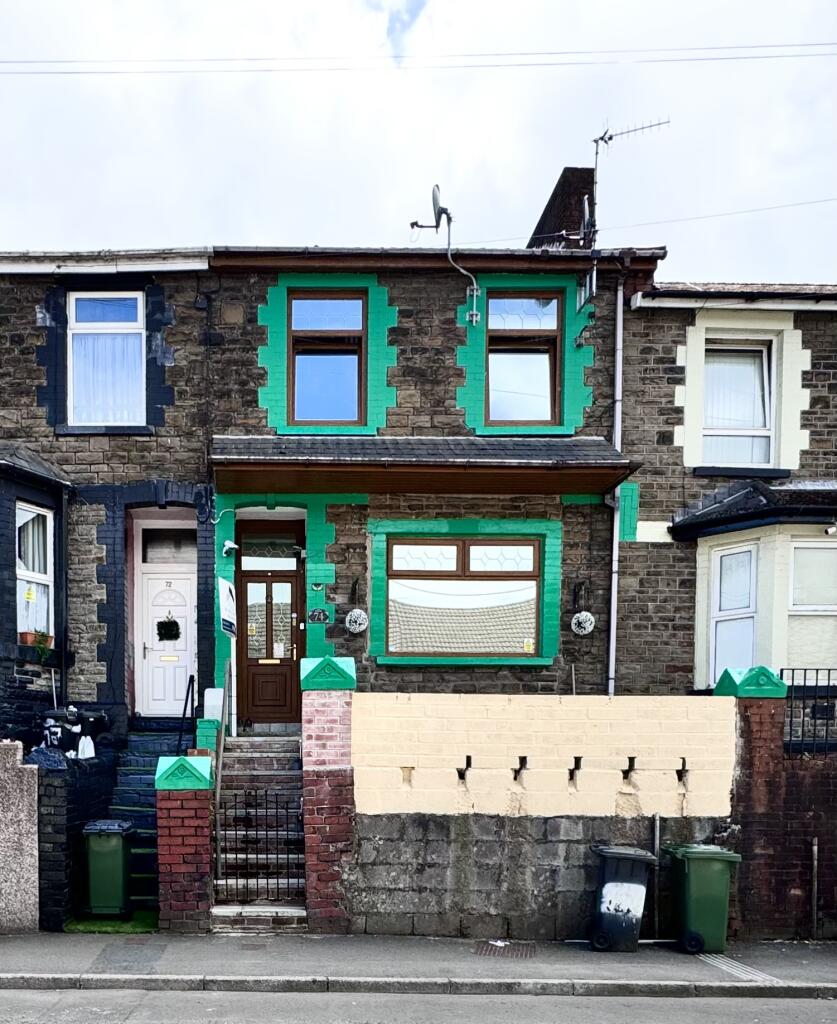 2 bedroom terraced house for sale in Pentwyn Avenue, Mountain Ash, CF45