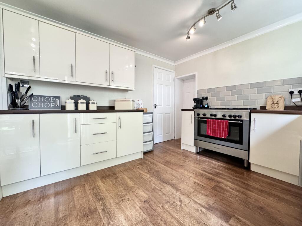 Additional property image - Pinecroft Avenue, Aberdare, South Glamorgan