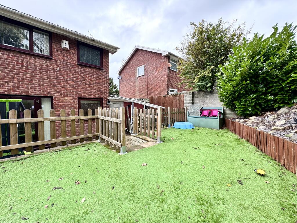 Additional property image - Pinecroft Avenue, Aberdare, South Glamorgan