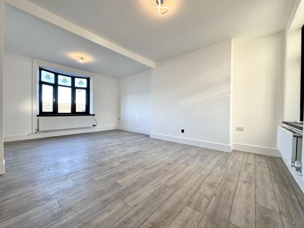 Additional property image - Broncynon Terrace, Aberdare, South Glamorgan