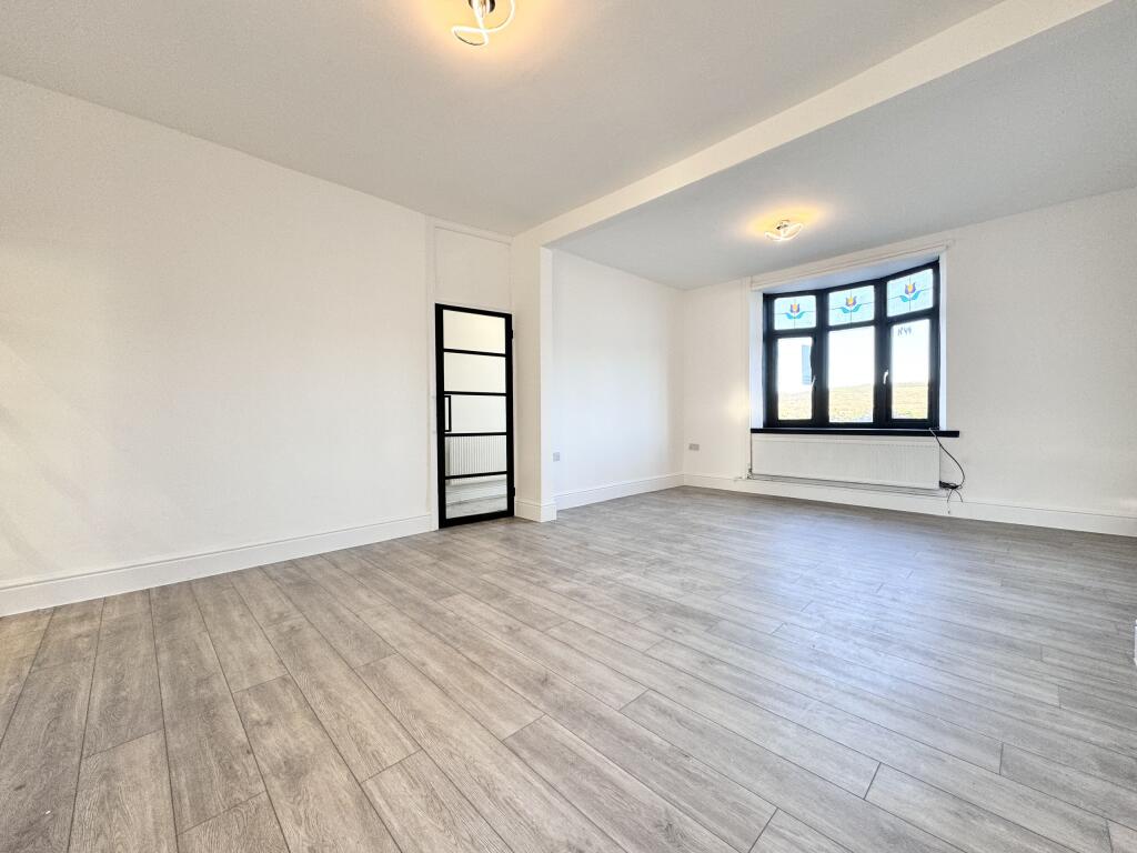 Additional property image - Broncynon Terrace, Aberdare, South Glamorgan