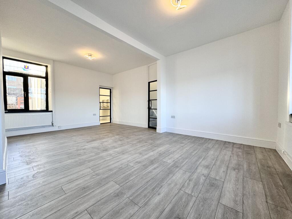 Additional property image - Broncynon Terrace, Aberdare, South Glamorgan