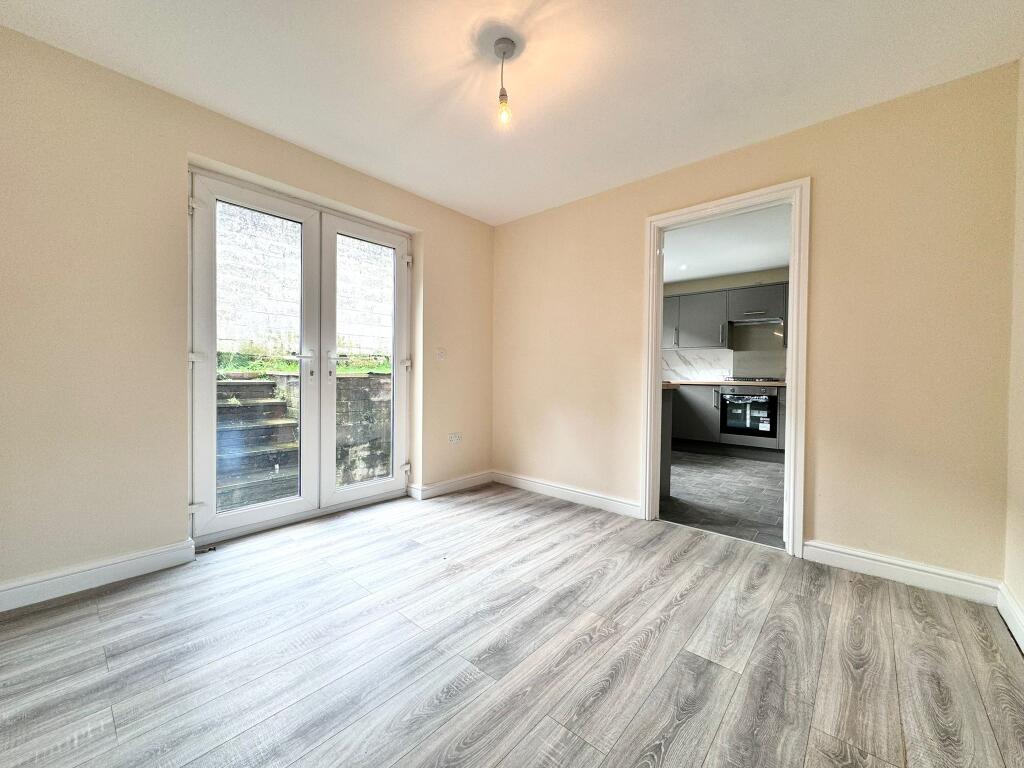 Additional property image - The Oak, Stream Street, Mountain Ash