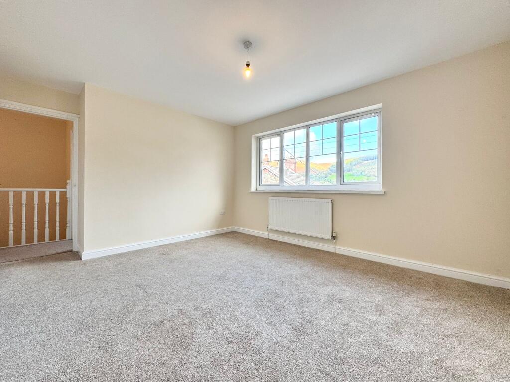 Additional property image - The Oak, Stream Street, Mountain Ash