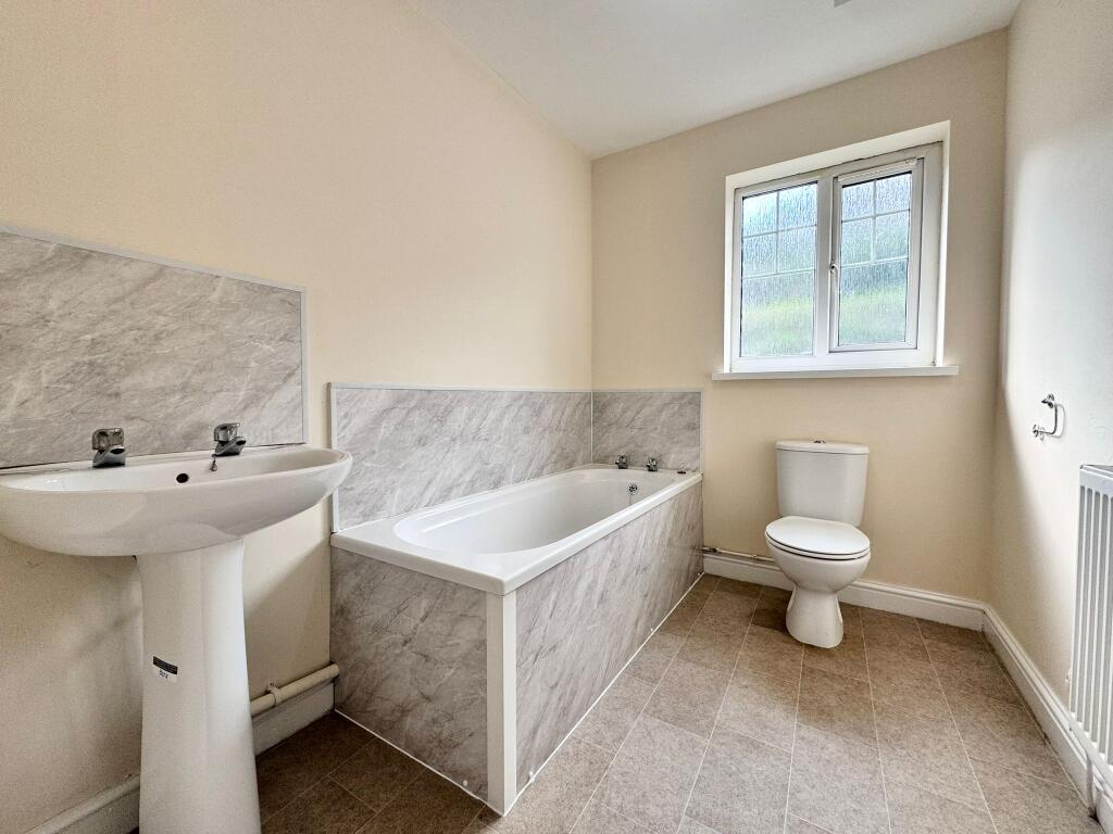 Additional property image - The Oak, Stream Street, Mountain Ash
