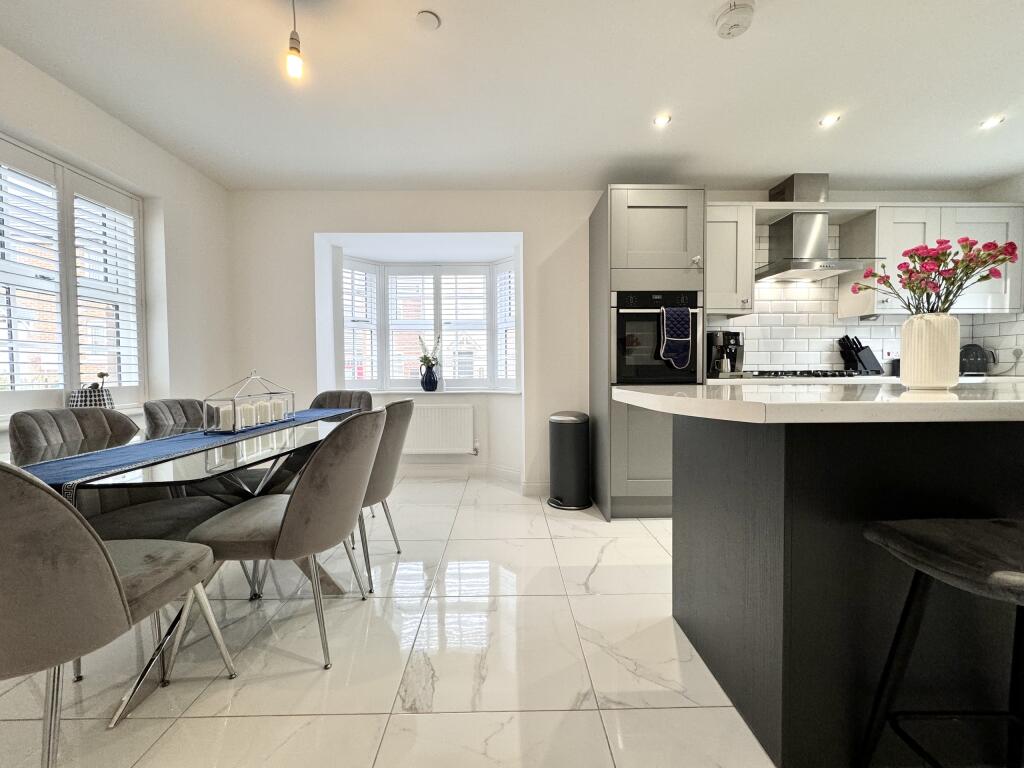 Additional property image - Ffordd Y Coleg, Aberdare