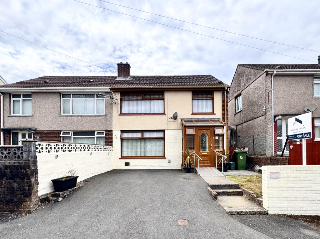Main image of property: Nantgwyn, Cwmdare, Aberdare