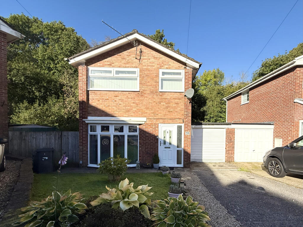 Main image of property: Kendal Close, Cwmbach, Aberdare