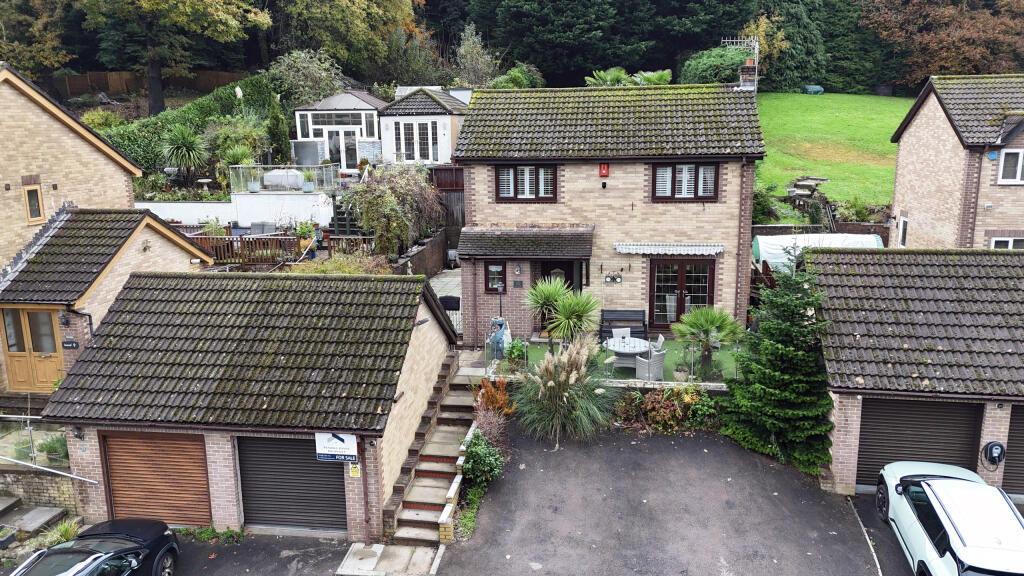Main image of property: Bron Y Deri, Mountain Ash