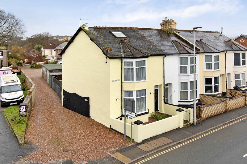 3 bedroom end of terrace house for sale in Gestridge Road