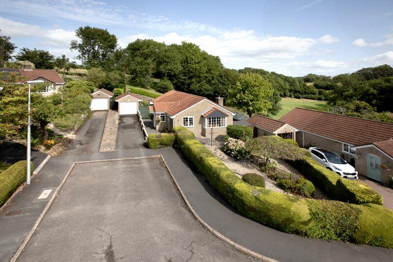 2 bedroom detached bungalow for sale in East Ogwell, TQ12
