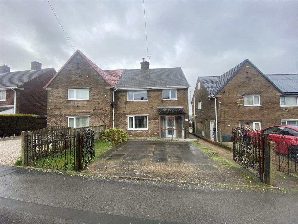 3 bedroom semidetached house for sale in Slant Lane, Shirebrook, Mansfield, NG20