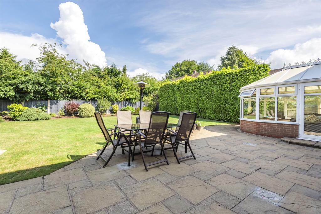 4 bedroom detached house for sale in Redlake Drive, Pedmore