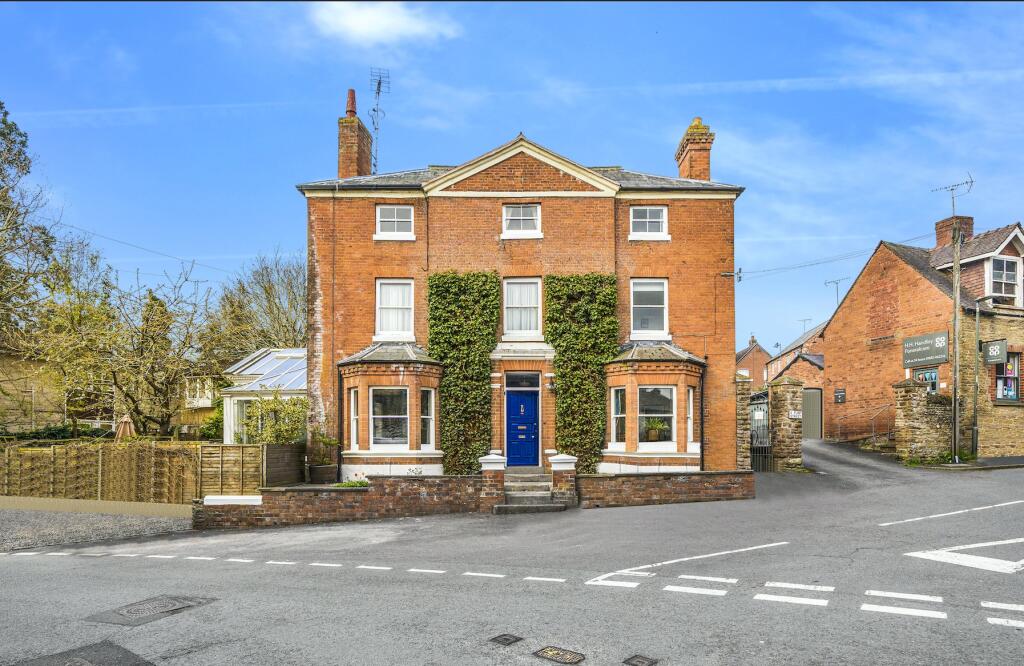 4 bedroom semidetached house for sale in Pump Street, Bromyard, HR7