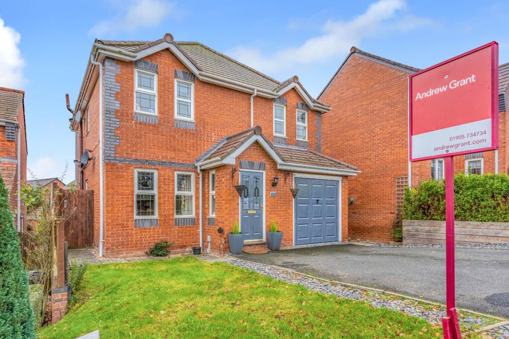 4 bedroom detached house for sale in Boraston Drive, Burford, Tenbury