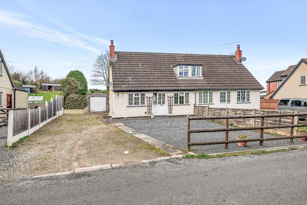 3 bedroom semidetached house for sale in New Inn Lane, Shrawley