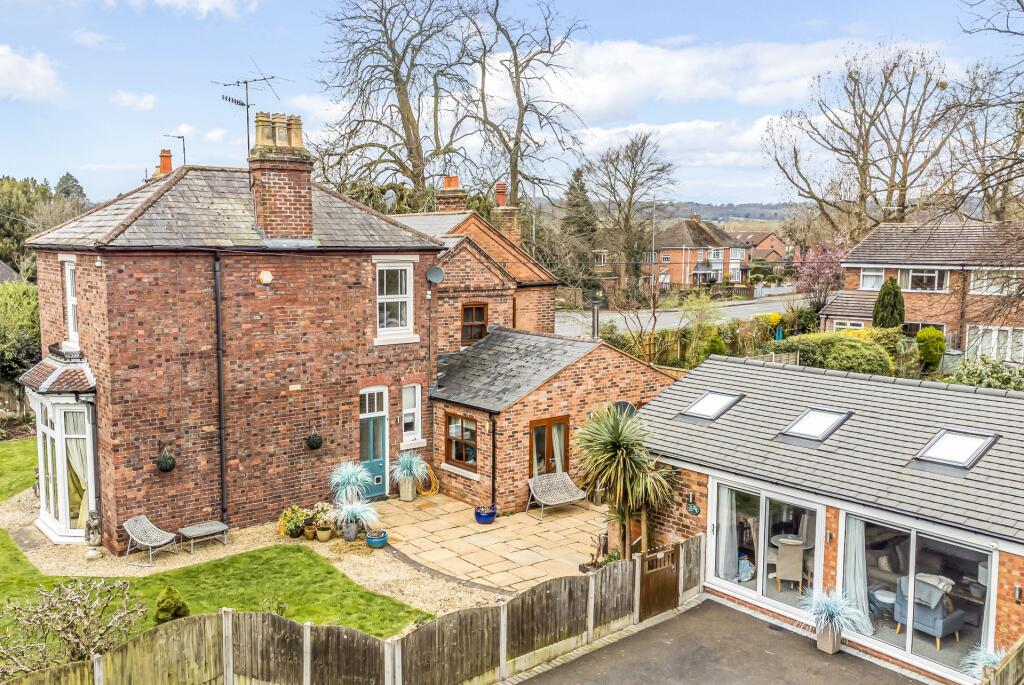 5 bedroom detached house for sale in Franche Road, Kidderminster, DY11