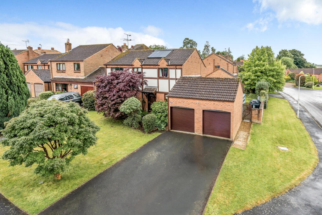 4 bedroom detached house for sale in Orchard End, Cleobury Mortimer